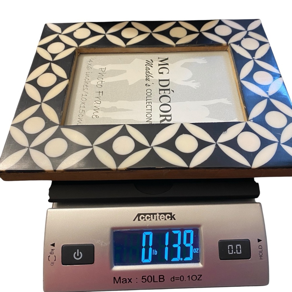 MG Decor Black and White Patterned Photo Frame 4”x6” - Picture 6 of 8